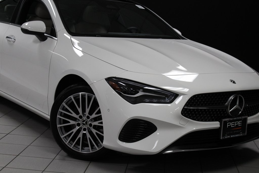 2025 Mercedes Benz CLA 250 4MATIC photo 2