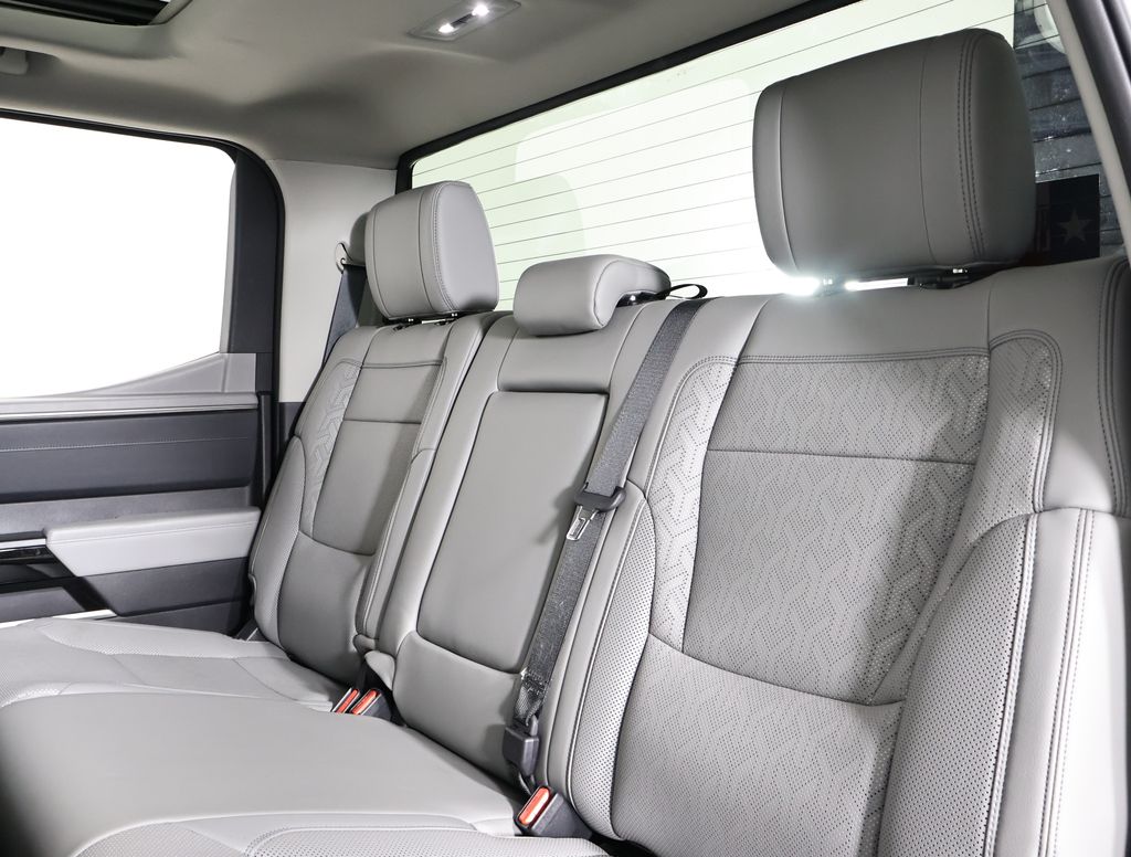 2022 Toyota Tundra Limited photo 16