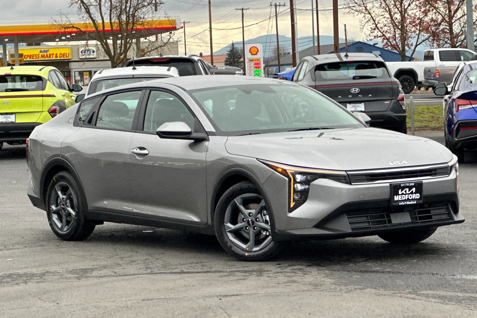 2025 Kia K4 LXS photo 2