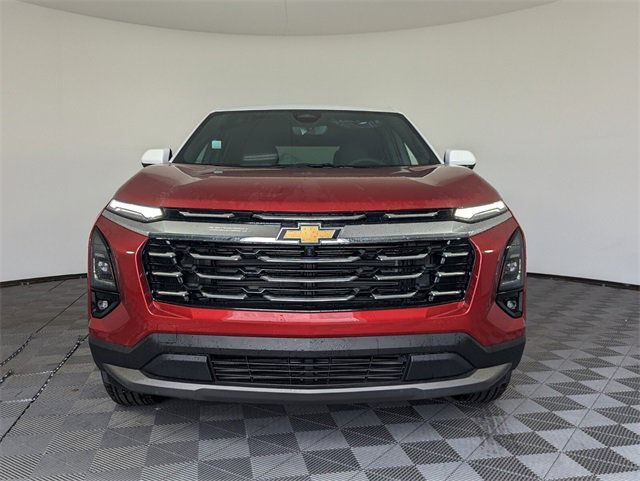 2025 Chevrolet Equinox LT photo 2
