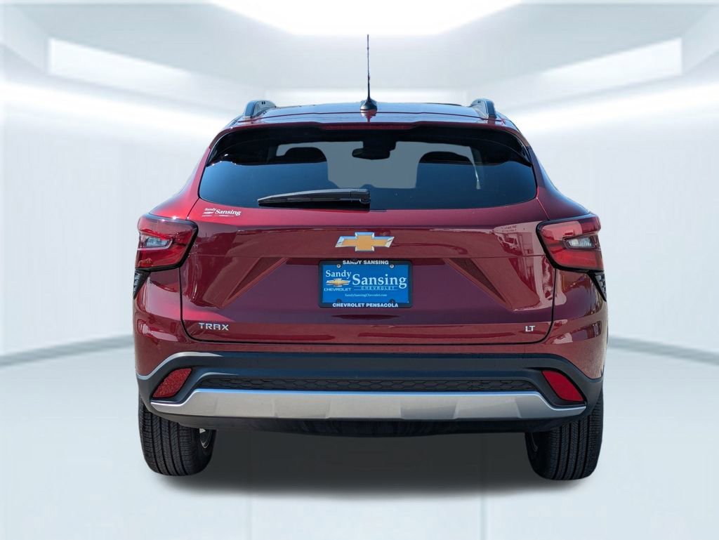 2025 Chevrolet Trax LT photo 3