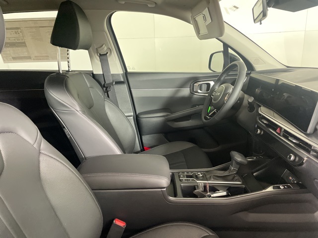 2025 Kia Sorento S photo 10