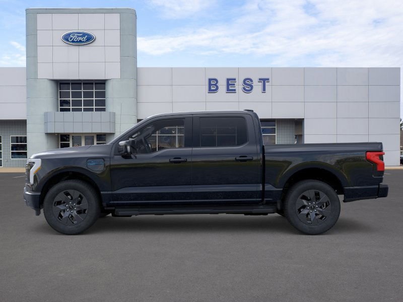 2025 Ford F-150 Lightning Lariat photo 3