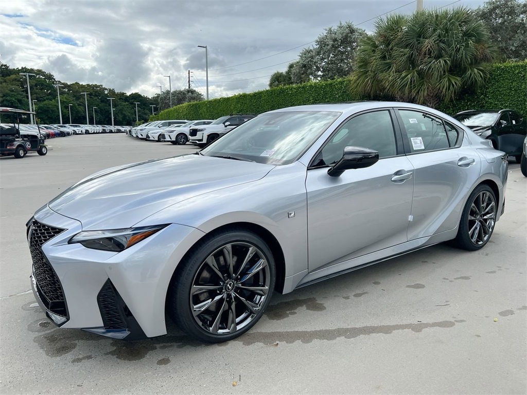 2025 Lexus IS 350 F SPORT photo 3
