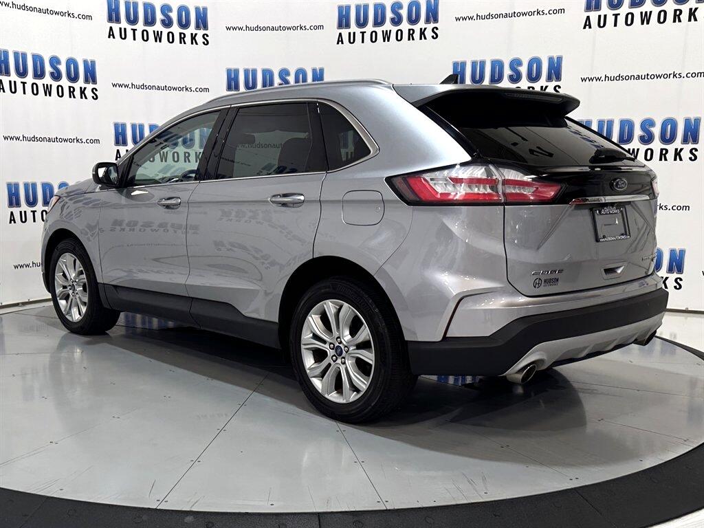 2020 Ford Edge Titanium photo 4