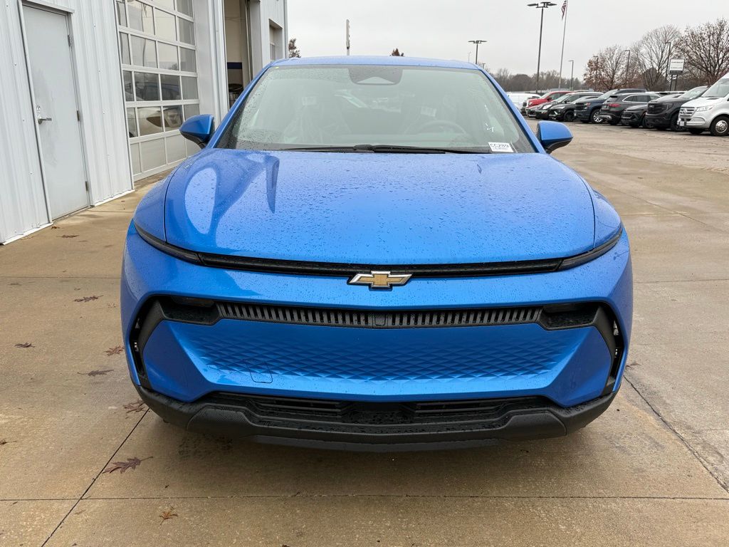 2026 Chevrolet Equinox EV 1LT photo 3