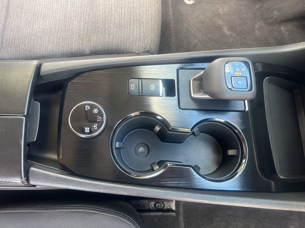 2023 Nissan Rogue SV photo 17