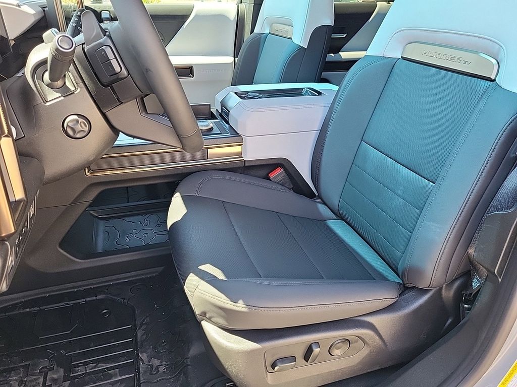 2024 Gmc Hummer EV photo 6