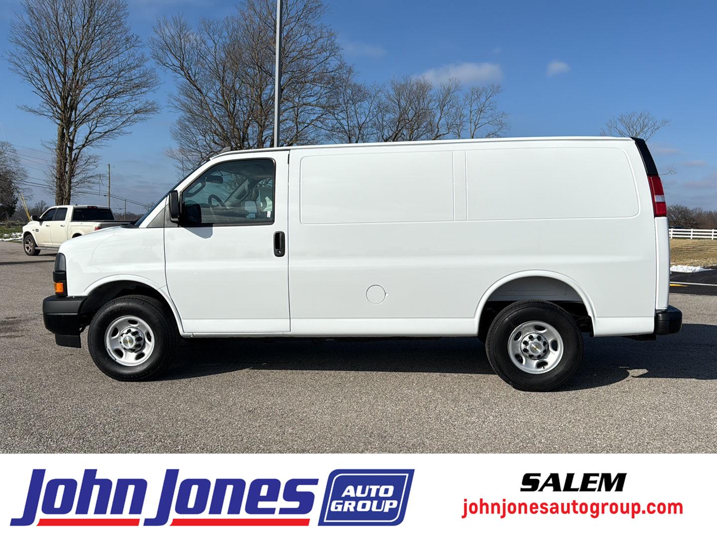 2025 Chevrolet Express Cargo Work Van's photo