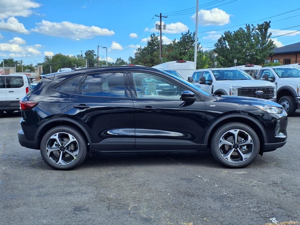 2025 Ford Escape ST-Line Select photo 6
