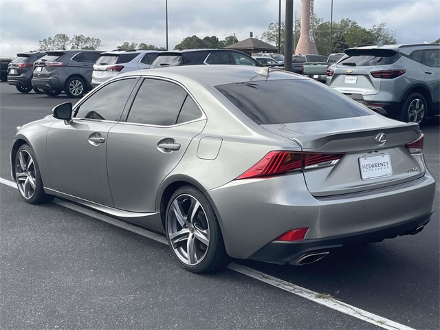2018 Lexus IS 300 photo 5