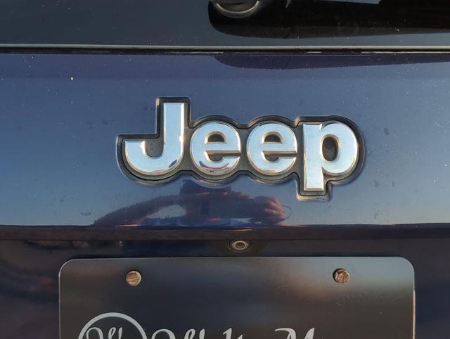 2014 Jeep Grand Cherokee Overland photo 28