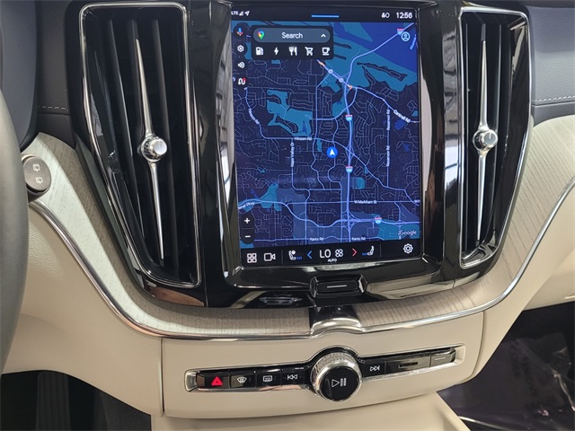 2022 Volvo XC60 Recharge Hybrid T8 Inscription photo 16