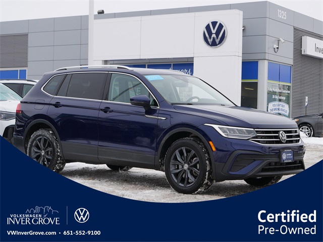 2023 Volkswagen Tiguan SE's photo