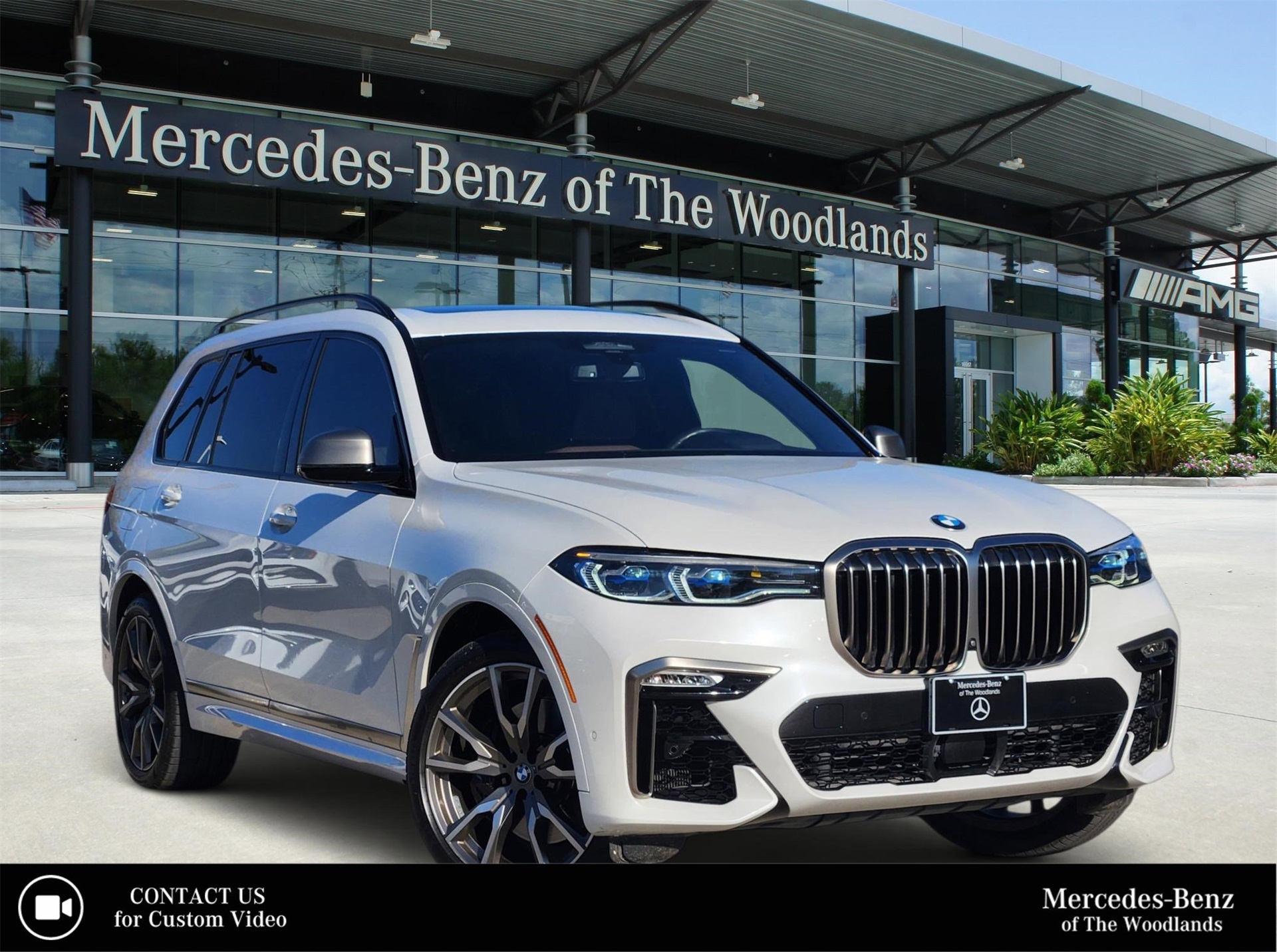 2022 BMW X7 M50i's photo