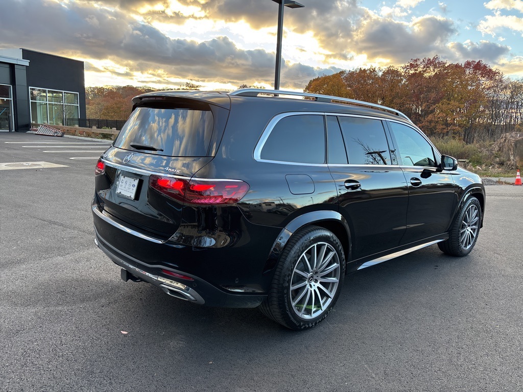 2025 Mercedes Benz GLS 450 4MATIC photo 4