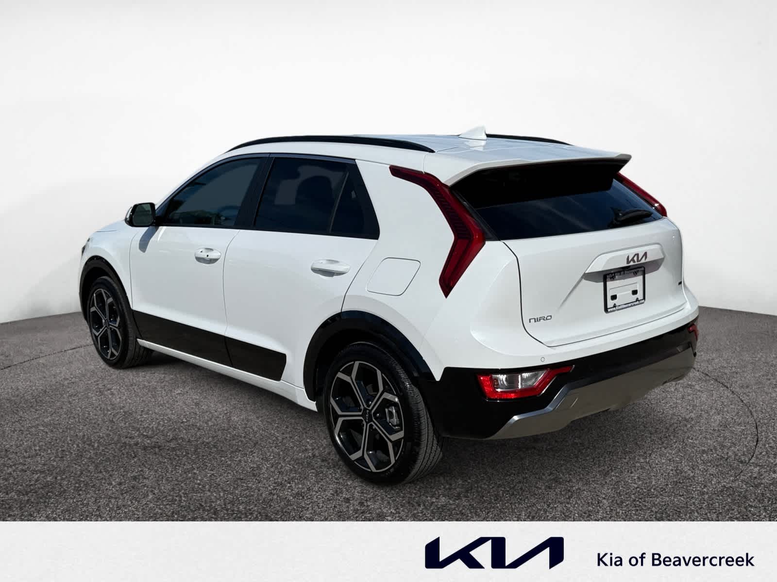 2025 Kia Niro EX Touring photo 3