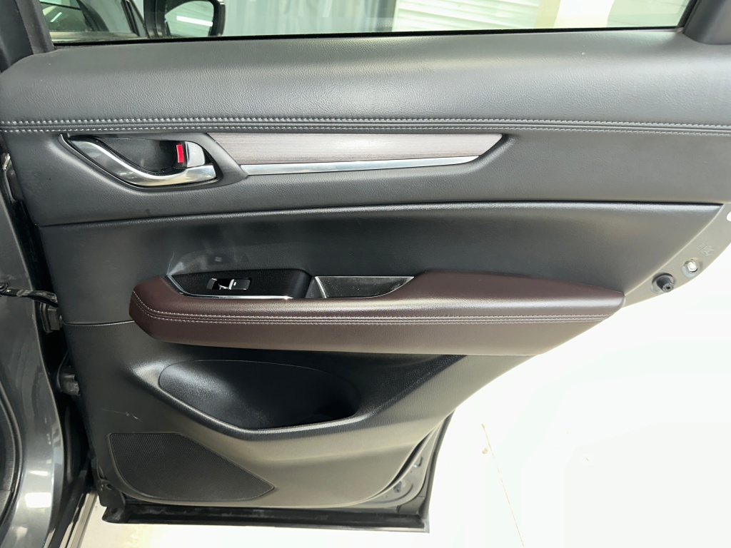 2022 Mazda CX-5 2.5 Turbo Signature photo 27