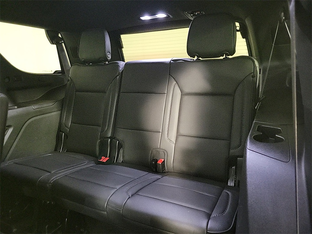 2024 GMC YUKON - Image 14