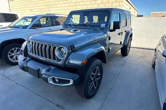 2024 Jeep Wrangler Sahara photo 4