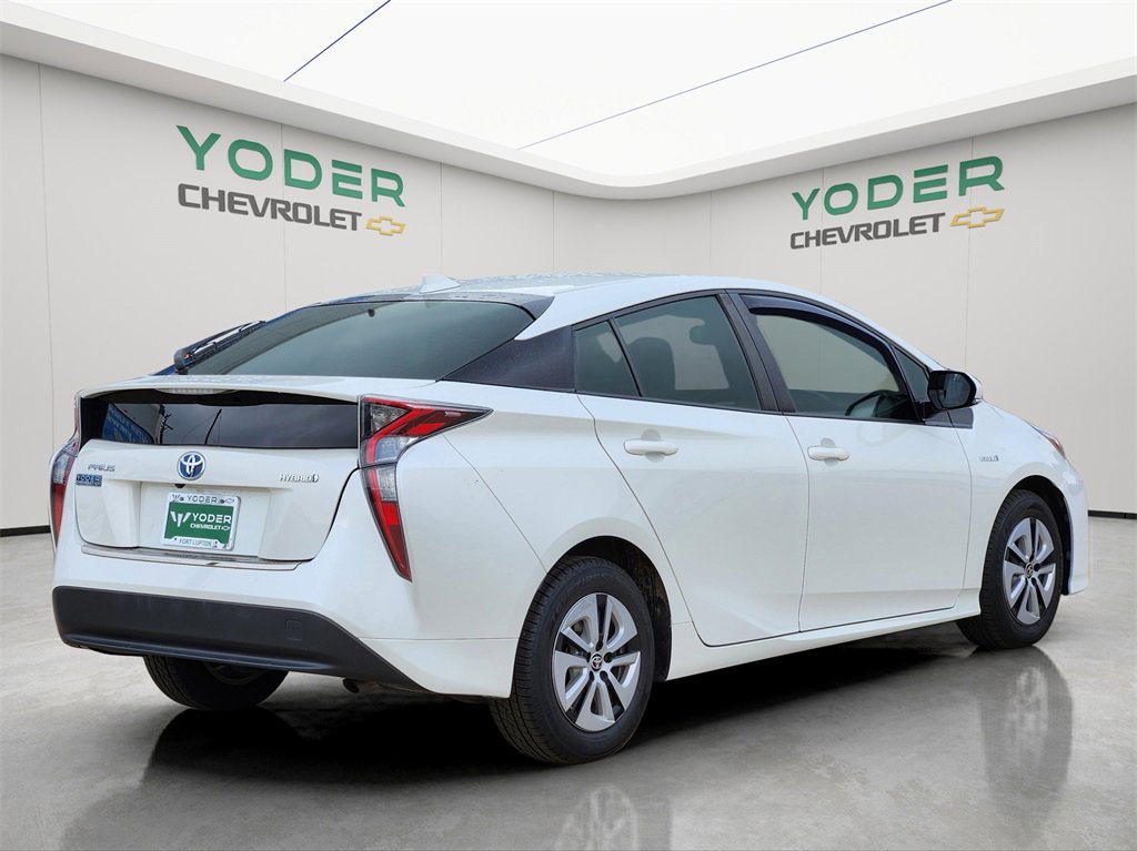 2017 Toyota Prius Four photo 5
