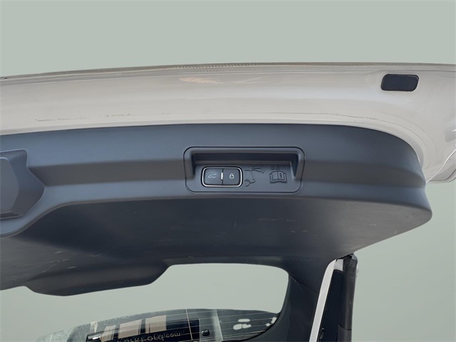 2023 Ford Explorer Base photo 9