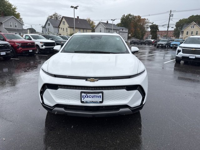 2025 Chevrolet Equinox EV 1LT photo 3