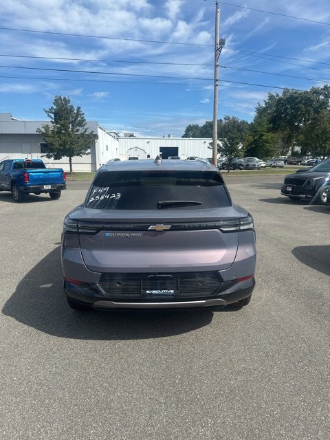2025 Chevrolet Equinox EV 1LT photo 3