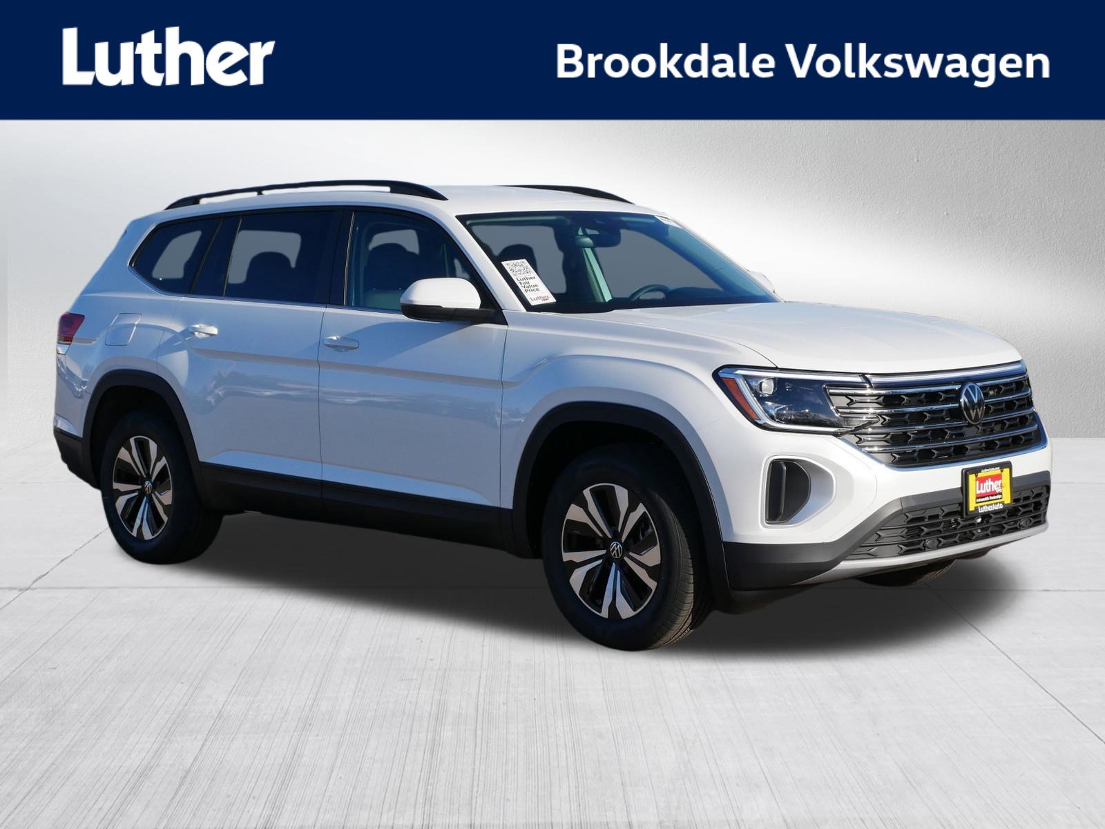 2026 Volkswagen Atlas SE's photo