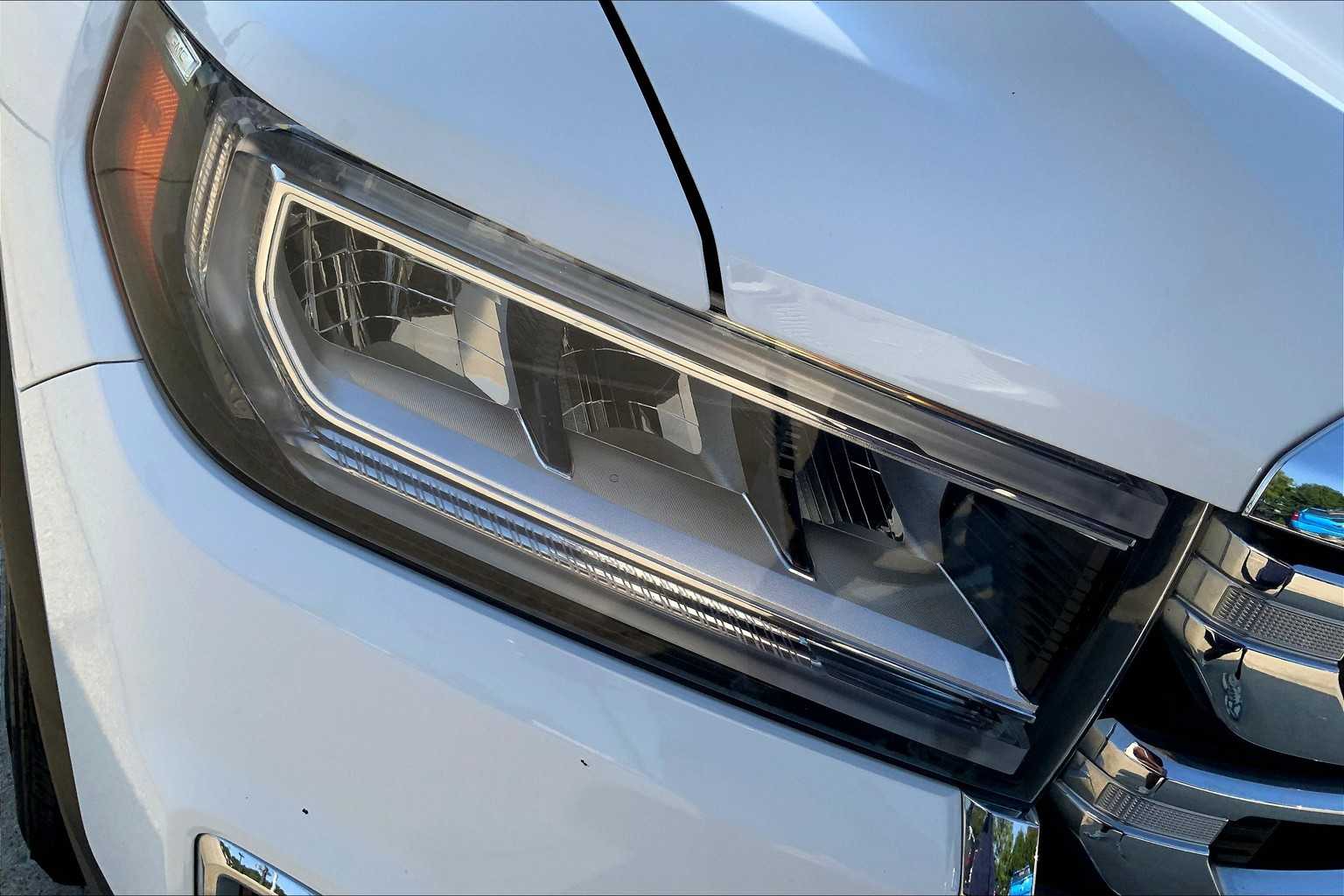 2023 Gmc Acadia SLT photo 24