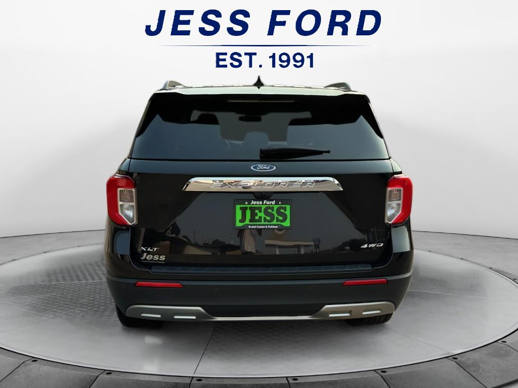 2024 Ford Explorer XLT photo 4
