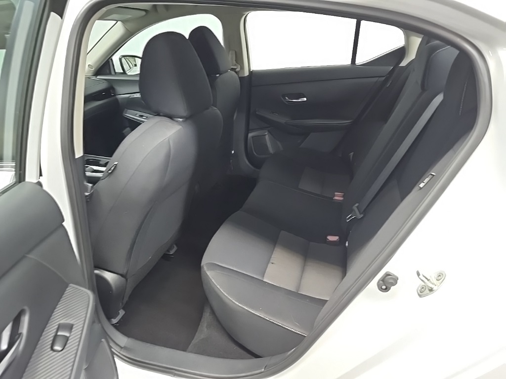 2023 Nissan Sentra SV photo 28