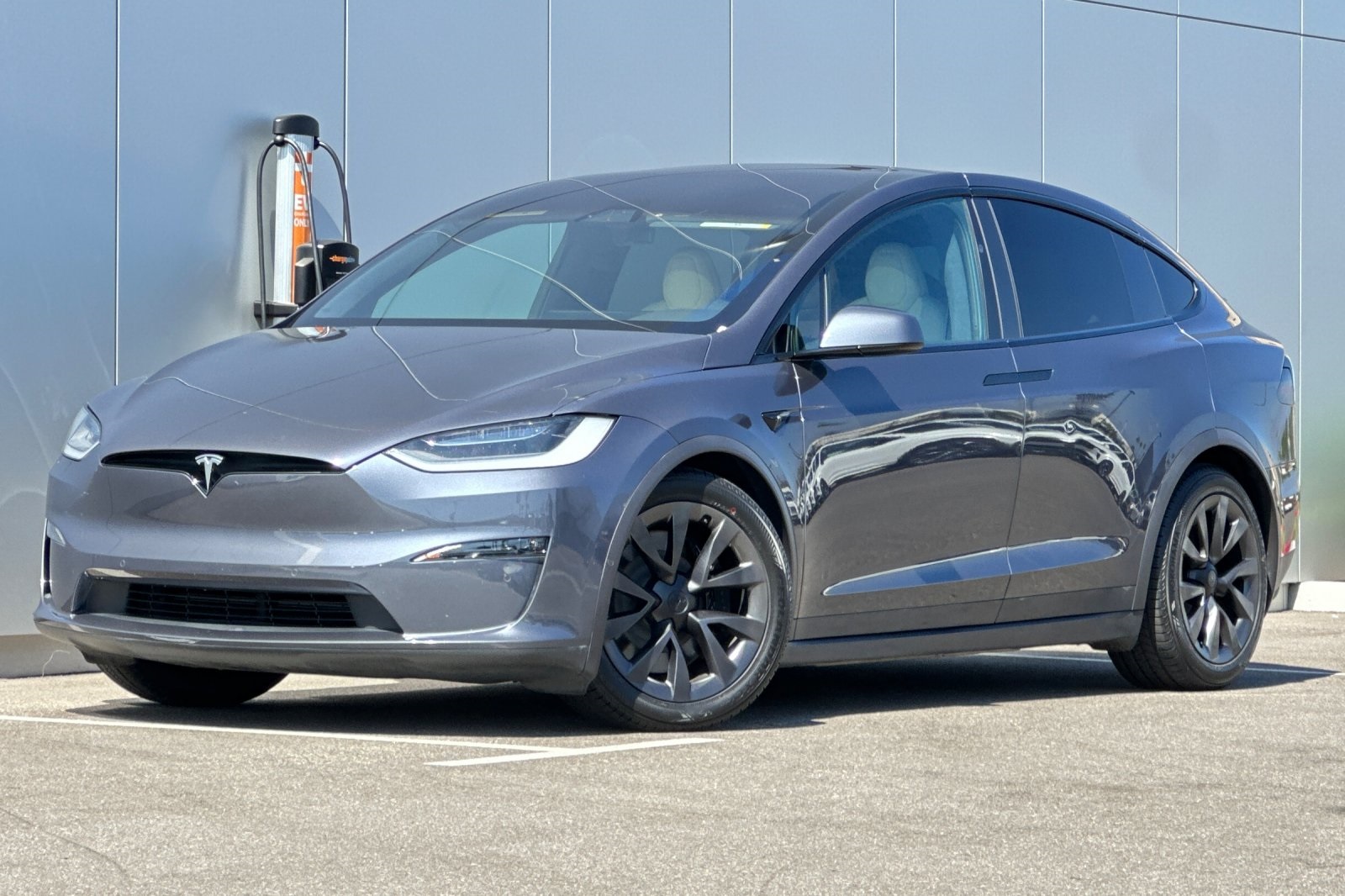 2022 Tesla Model X photo 2