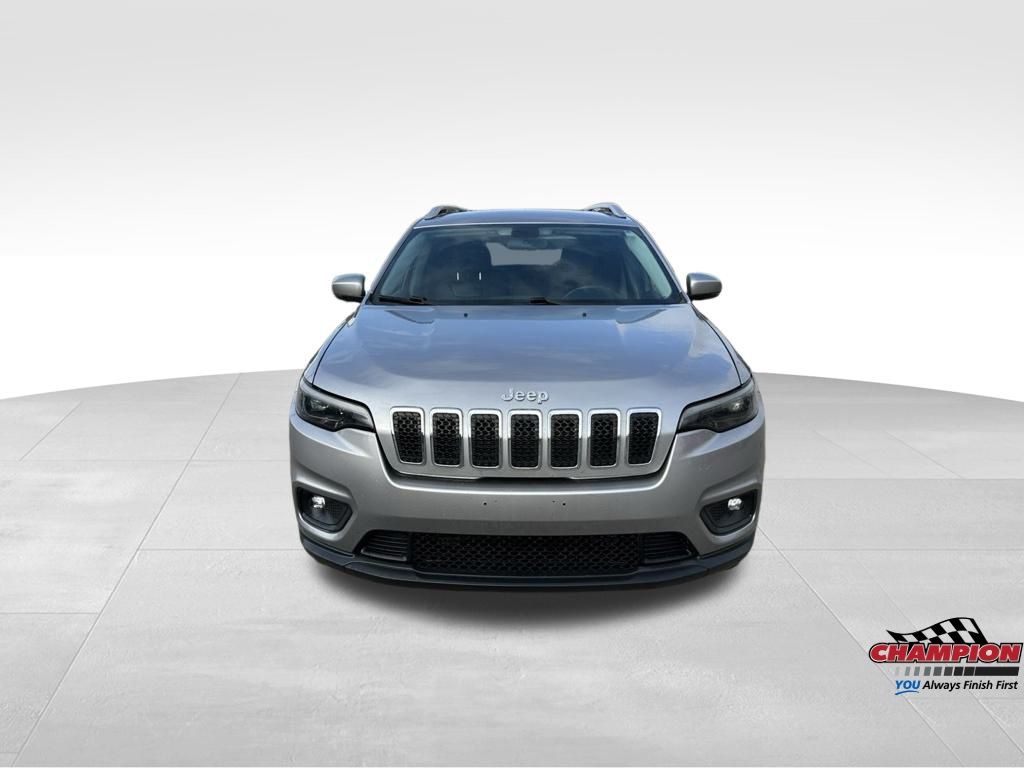 2019 Jeep Cherokee Latitude photo 2