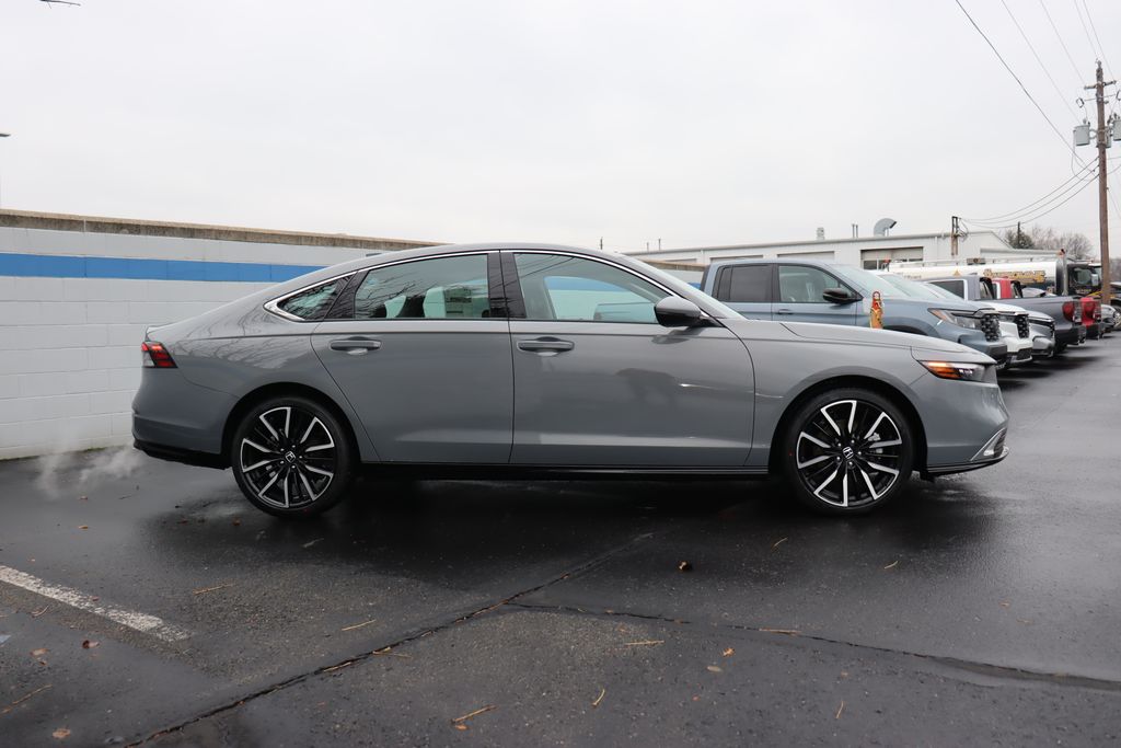 2025 Honda Accord Hybrid Touring photo 6
