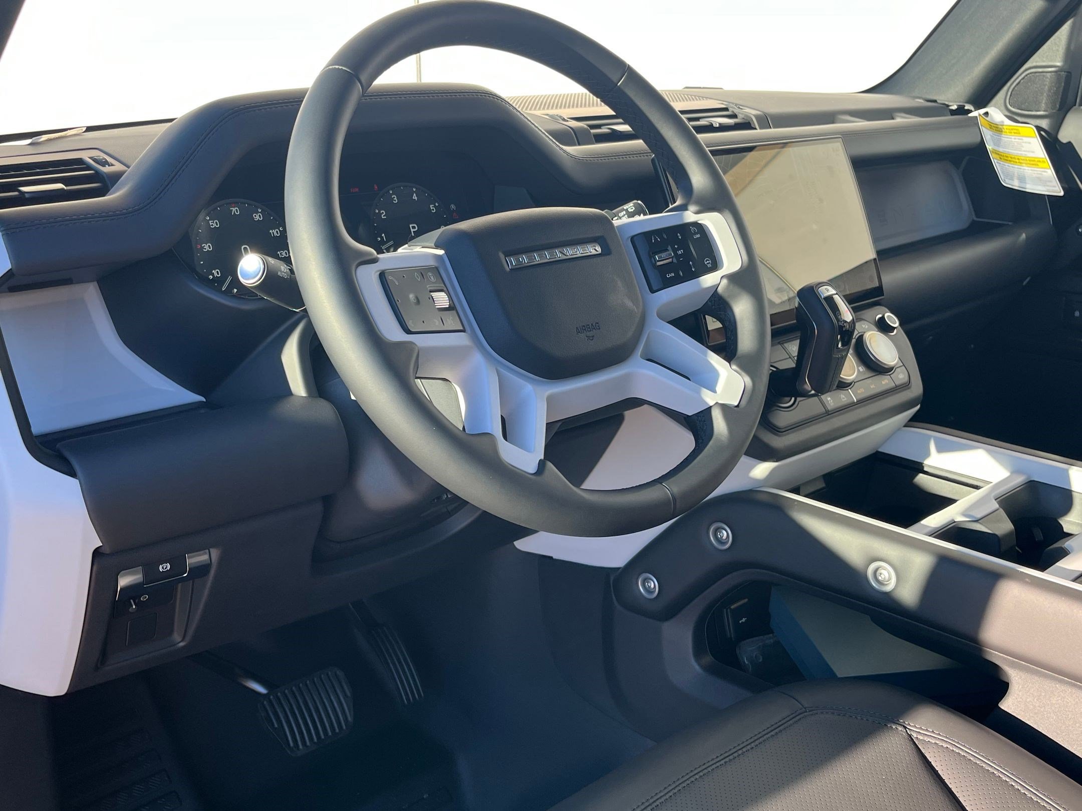 2026 Land Rover Defender 110 S photo 4