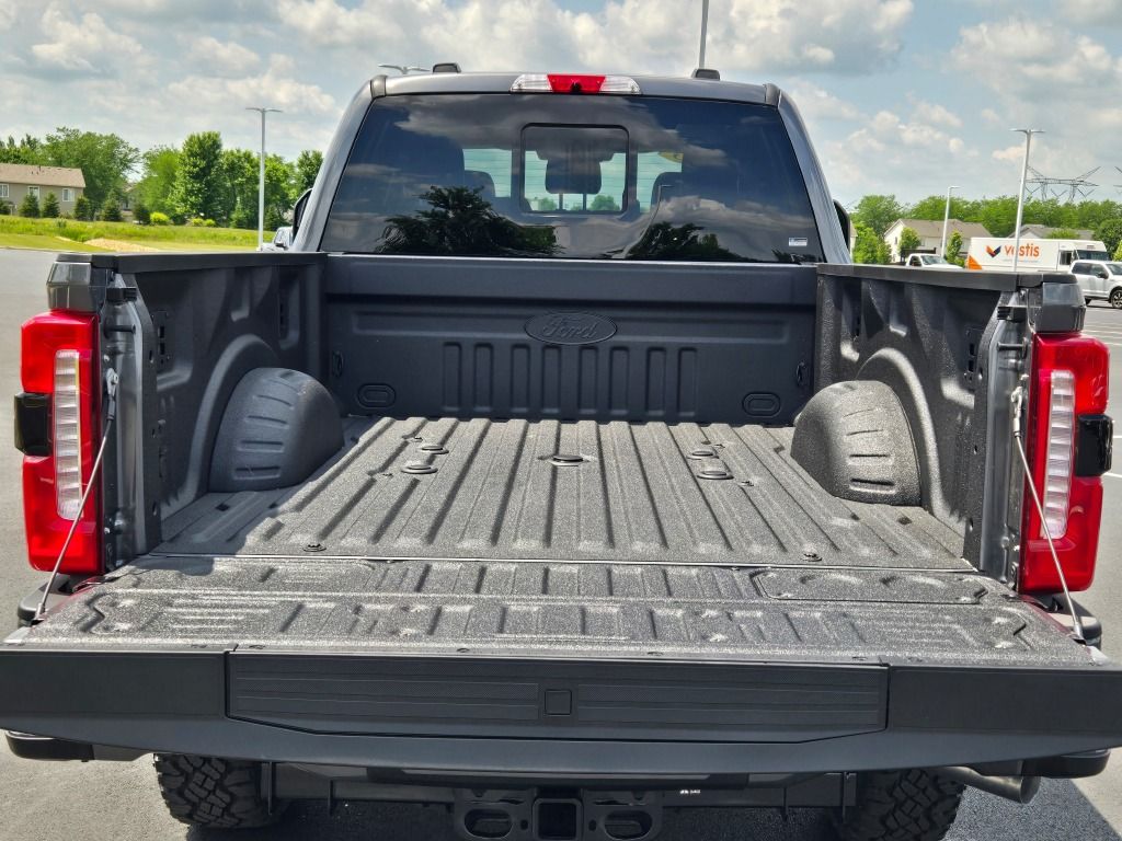 2025 Ford F-250 Lariat photo 13