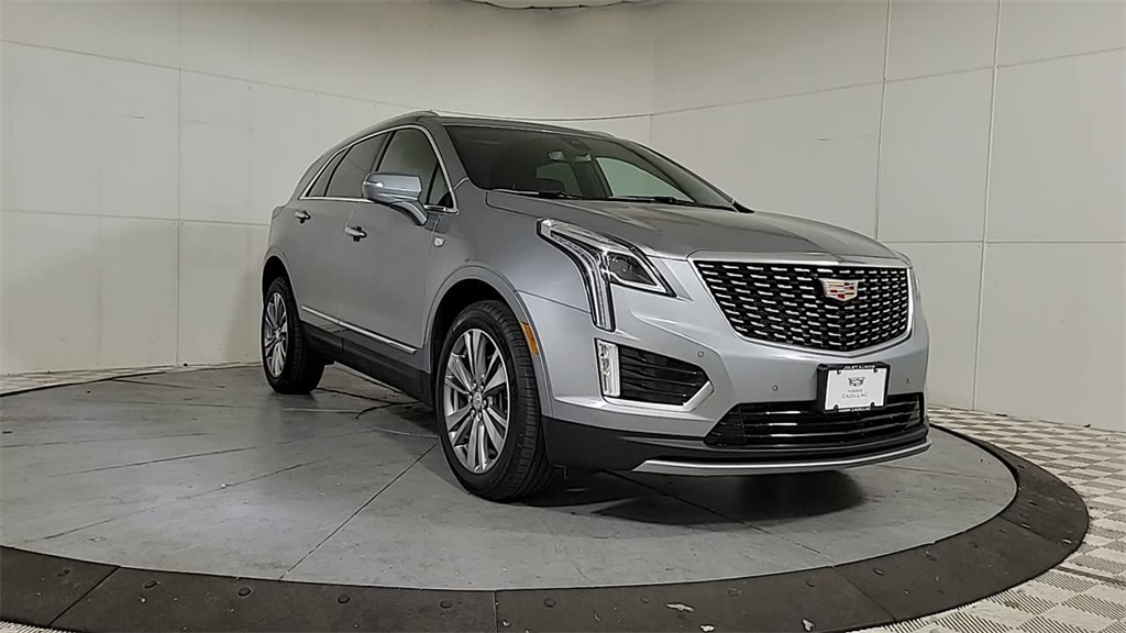 2025 CADILLAC XT5 - Image 2