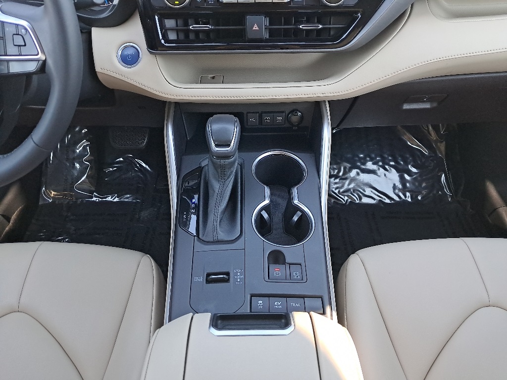 2021 Toyota Highlander Hybrid XLE photo 18