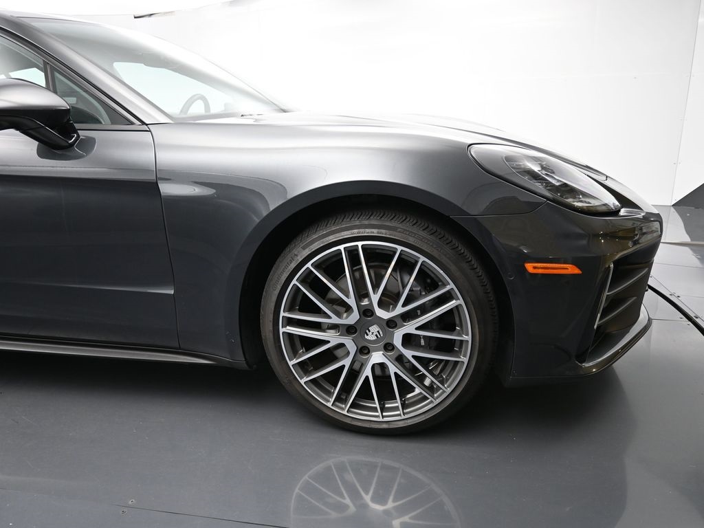 2024 Porsche Panamera Base photo 18