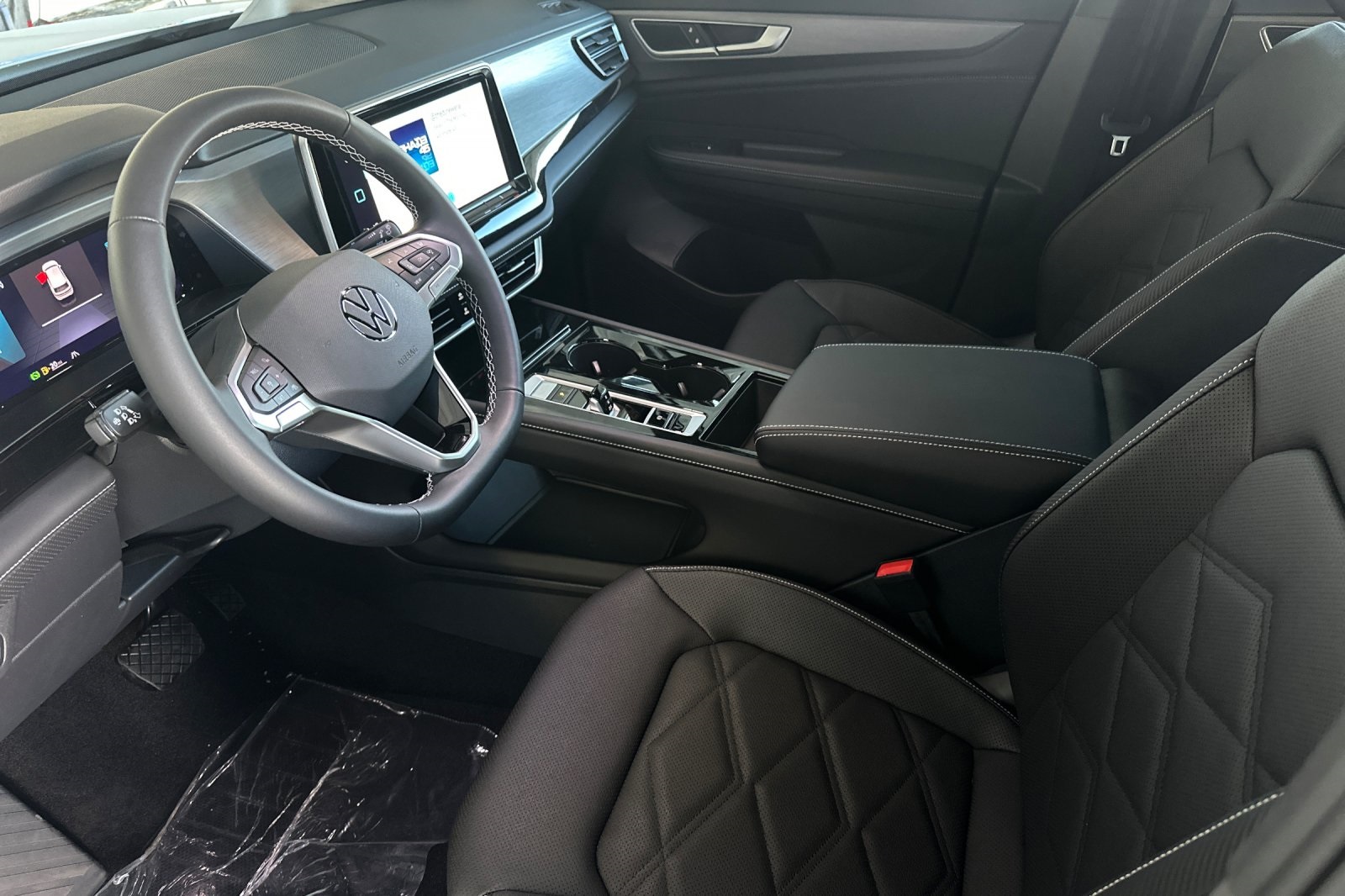 2026 Volkswagen Atlas Cross Sport SE Technology photo 8