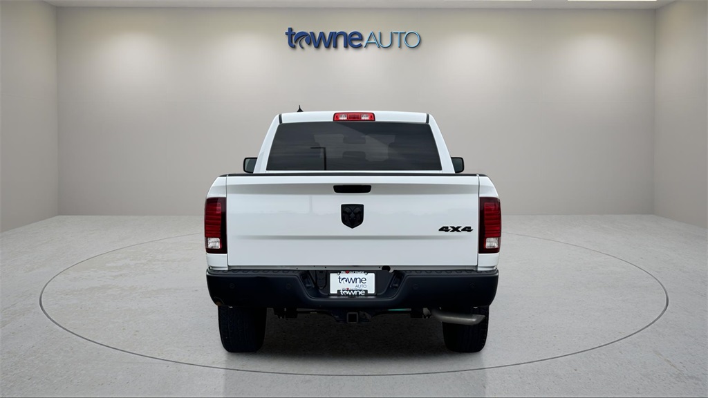 2021 Ram 1500 Classic Warlock photo 3