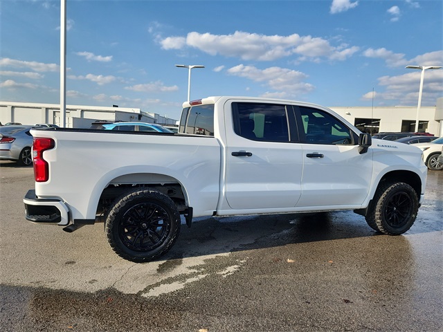2021 Chevrolet Silverado 1500 Custom photo 2