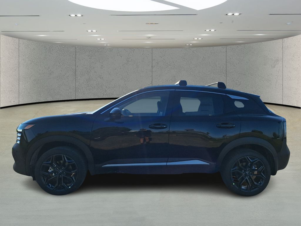 2026 Nissan Kicks SR photo 2