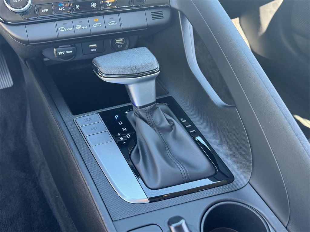 2023 Hyundai Elantra SEL photo 27