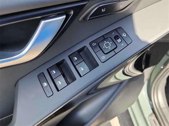 2025 Kia Niro SX Touring photo 11