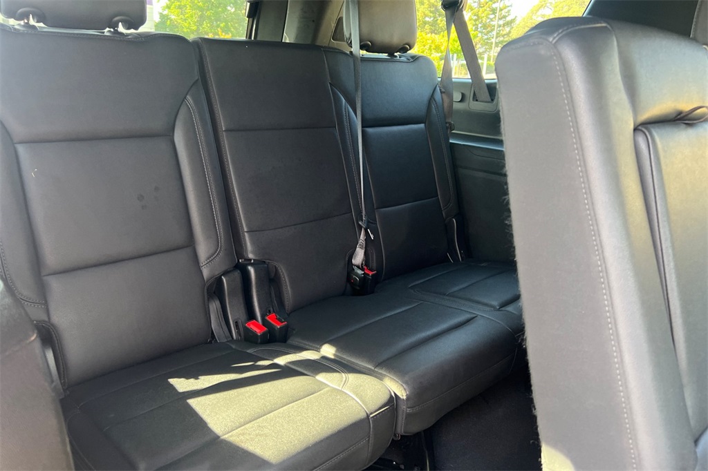 2023 Chevrolet Suburban LT photo 20
