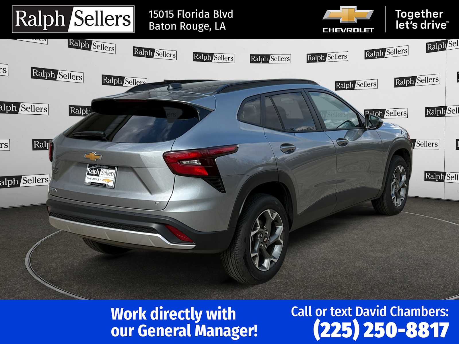 2025 Chevrolet Trax LT photo 4