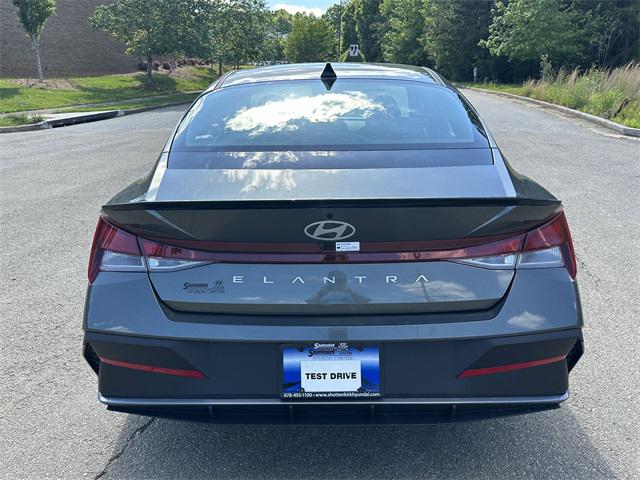 2025 Hyundai Elantra SEL Sport photo 4