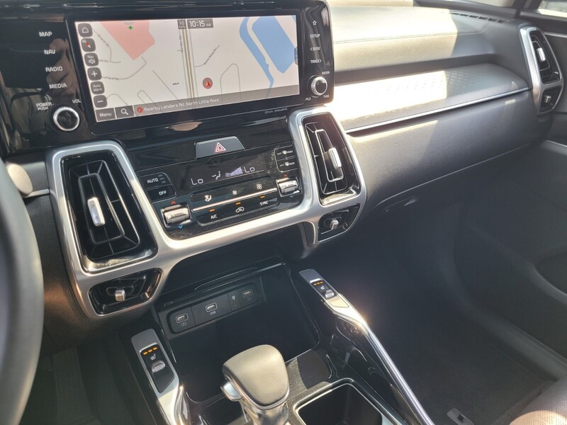 2022 Kia Sorento SX photo 22